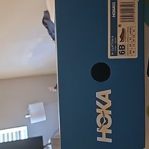 Women's walking shoes